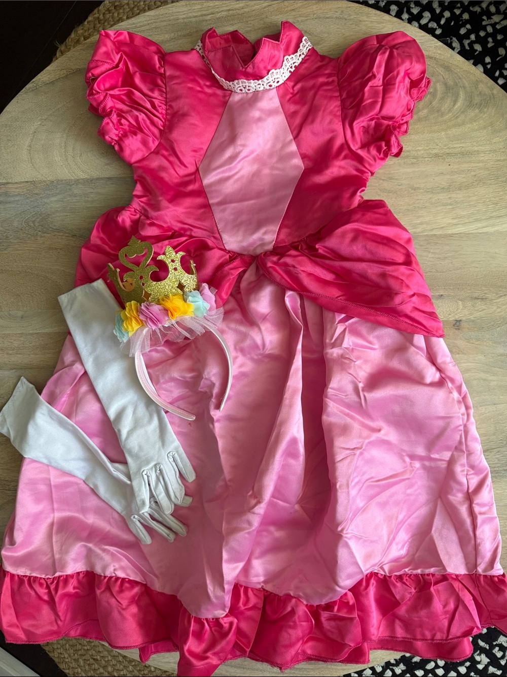PRINCESS PEACH Costume Dress with Accessories